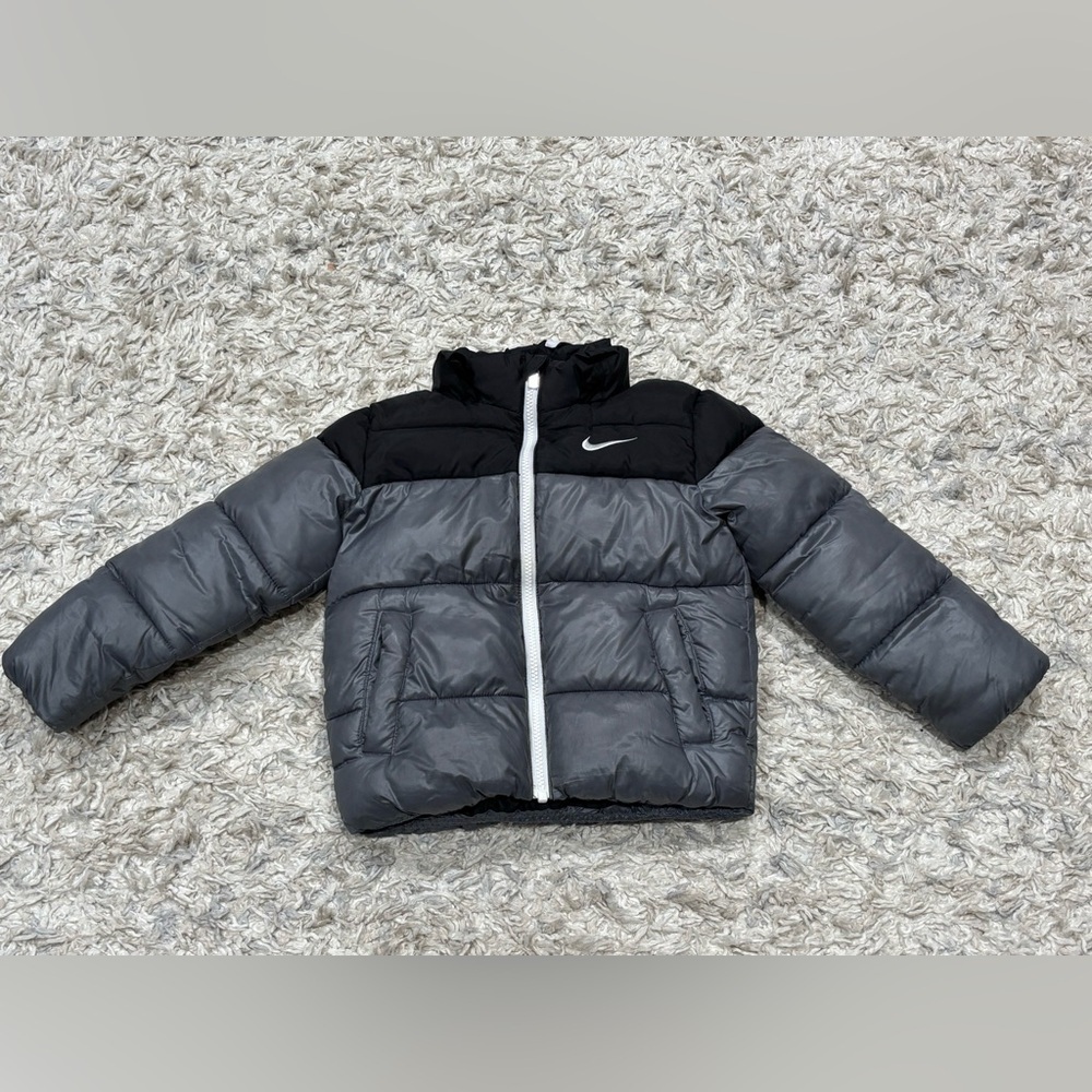 Nike Kids Charcoal and Black Puffer Jacket Boys Size 4